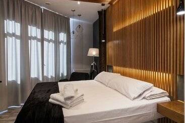 مسافرخانه Vitium Urban Suites