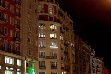 مسافرخانه Vitium Urban Suites