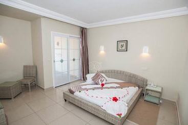 فندق Lella Meriam