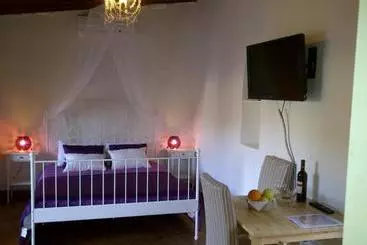 Hotelli Avalon Village Houses