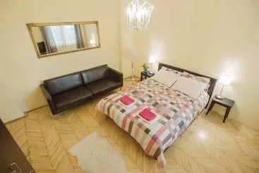 Lantligt Hotell Piano Apartment