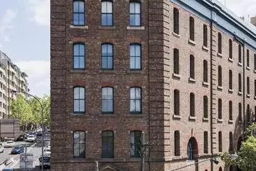 בית מלון כפרי Woolstore 1888, Sydney   Handwritten Collection