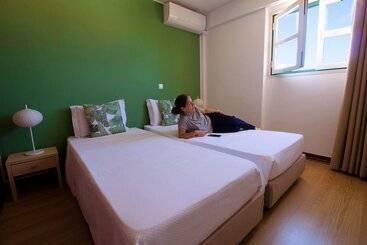 کلبه Wot Sintra Sarrazola