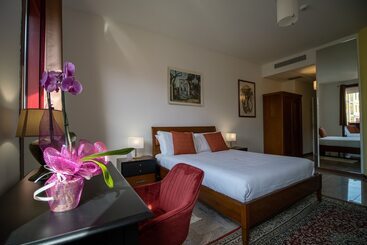 هتل آپارتمان Ego Residence Ferrara