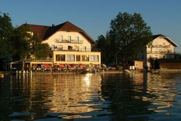 הוסטל Seegasthof Zur Landeroith