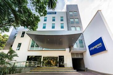 فندق City Express Plus By Marriott Cali Colombia