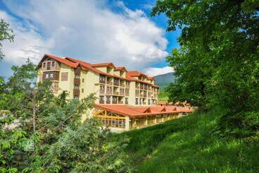 Hotelli Gazelle Resort & Spa