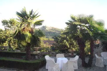 مبيت وإفطار Castello Di Frassinello