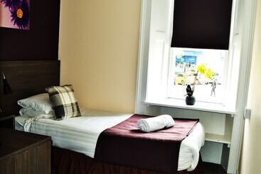 酒店 The Breadalbane Arms Room Only