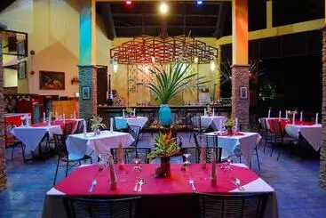 Отель Crystal Paradise Resort, Spa & Winery