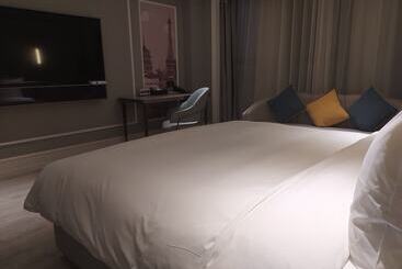 Hotel Mercure Hangzhou East Railway Station