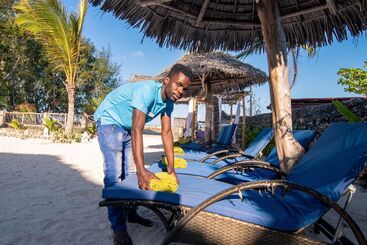 Отель Kusini Beach Villas