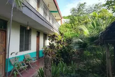 پانسیون Hostal Harvest House
