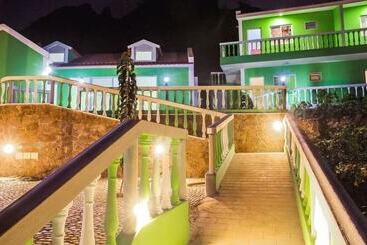 Pensió Pousada Green Place