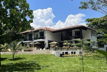 Casa Jacaranda Hotel Boutique