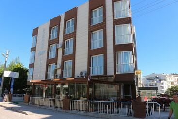 هتل Corner Boutique