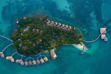 Otel Song Saa Private Island