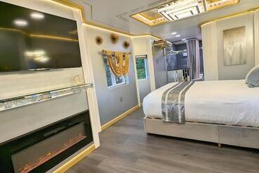 فندق صغير Olympic Railway Inn