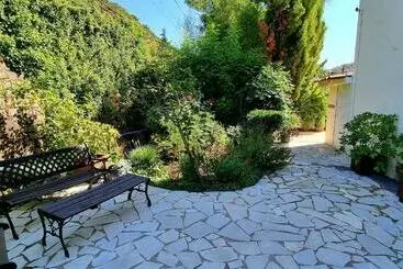 Bed and Breakfast Manoir De Gravezon