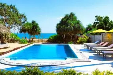 Otel Sleeping Elephant Beach Resort