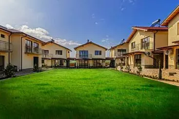 Pensión Alex Village