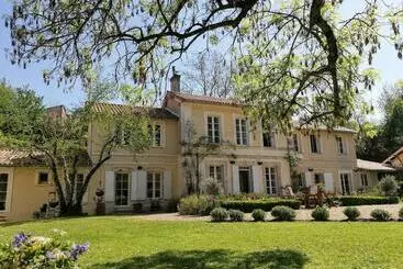 Bed and Breakfast Le Domaine Des Platanes