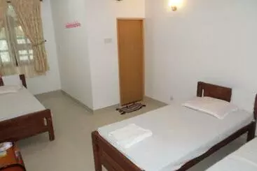 Auberge Mayura Rest Inn
