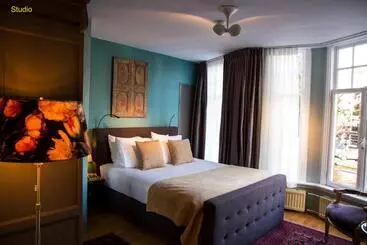 ベッドアンドブレックファースト Décor Canal House
