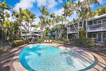 Coral Beach Noosa Resort