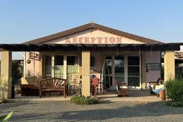 Huoneistohotelli Fattoria Palazzeta   Pet & Family Friendly