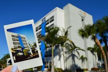 בית מלון כפרי Best Western Plus Aston Hall