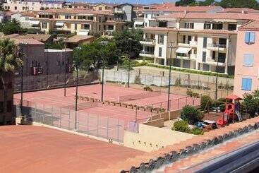 Le Nereidi Hotel & Residence Con Piscina Tennis Fitness Parcheggio Coperto Sala Conferenze