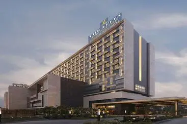 The Leela Ambience Convention Hotel Delhi