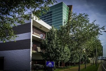 فندق Americas Best Value Inn St. Louis Downtown