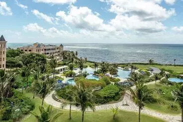 استراحتگاه Hilton Grand Vacations Club The Crane Barbados