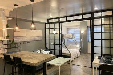 아파트호텔 Crib 252 Subic Bay