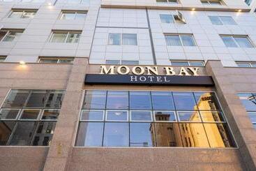 Hotel Moonbay