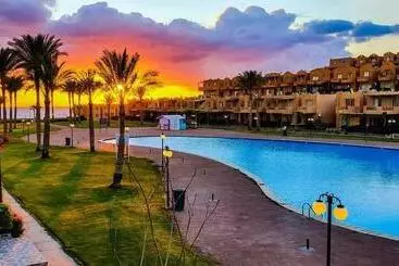 هتل آپارتمان Stella Di Mare Sea View   Amazing Two Bedrooms Standalone Chalet   Families Only