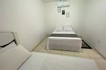 ペンション Família Busca Pé