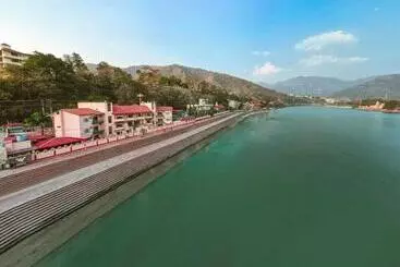 Hotel The Neeraj Ganga Heritage Palace