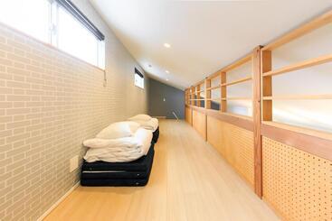 Hotel Trive Osu West 最大12名宿泊可能 駅チカ 1台無料駐車場付き