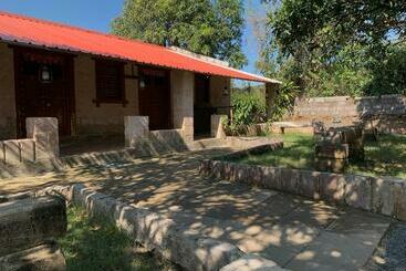 Hotel Woodland Resort Sasan Gir