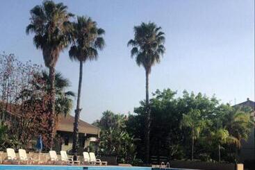 تختخواب و صبحانه Calipso Bed&breakfast