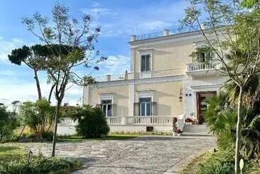 Bed & Breakfast Villa De Cillis Carafa