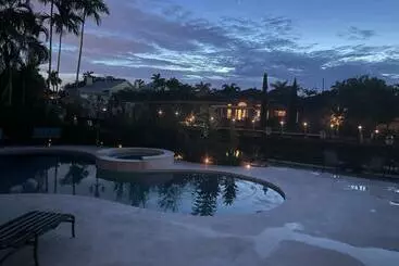 تختخواب و صبحانه Villa Riviera Las Olas
