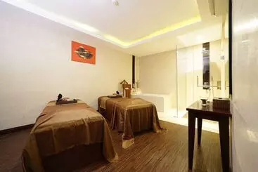 Swiss Belhotel Harbour Bay