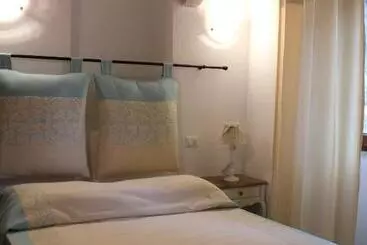 B&b Piazza Di L Ara