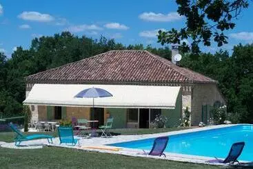 Bed and Breakfast A Labourdette