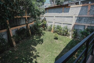 Hotel Reddoorz Premium @ Permata Baloi Green