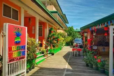 ペンション White Beach Guest House